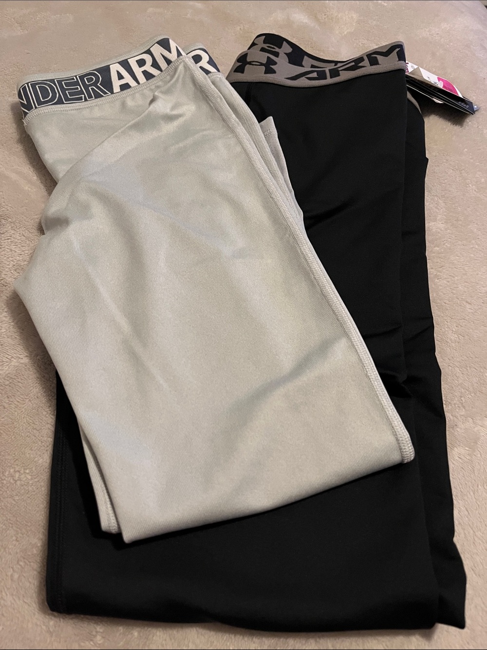 Lot of 2 Under Armour Youth Black YXL & Gray YL Compression Leggings